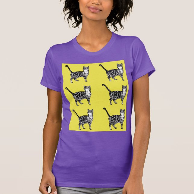 Tabby Cat cats pintas listradas fofinhas T-Shirt (Frente)