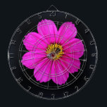 Tabla Dardos abelha trabalhadora<br><div class="desc">uma flor e uma abelha sobre fundo azul profundo</div>