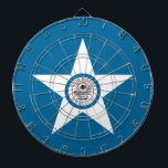 Tabla Dardos Bandeira de Houston, Texas Dartboard With Dart<br><div class="desc">Quadro de bordo com bandeira de Houston,  Texas; bandeira azul com selo de Houston numa estrela branca,  com ilustração de um comboio</div>