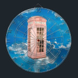 Tabla Dardos cabine telefônica<br><div class="desc">telefone, telefone, cabine telefônica, pastel, rosa, nuvens, céu, retrotário, vintage, celeste, personalizado, personalizado, personalizado, presente, presente,  caixa vermelha londres azul foto celestialmente acampada britiche uk england- "cabine telefônica" telefone celular "antigo" vintage retro london céu "pastoral"</div>