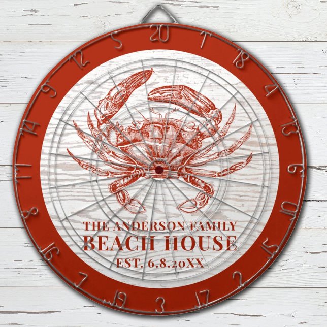 Tabla Dardos Caranguejo Costeiro Praia Casa da Madeira Rústica (A rustic beach house dart board decorated with a red crab, and your name and established date)