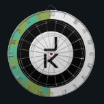 Tabla Dardos Conselho de Arte Moderno Personalizado<br><div class="desc">Um conselho personalizado de dardo é uma maneira divertida de expressar seu estilo pessoal. O design moderno oferece uma aparência elegante e desportiva. Personalize com seu monograma,  letras ou números desejados. Use a modelo para criar seu próprio conselho de dardo personalizado.</div>