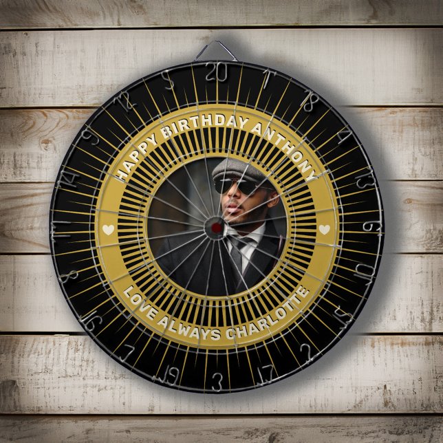 Tabla Dardos Foto feliz de aniversário Dourada Black Modern Per (Happy Birthday Photo Gold Black Modern Round Dart Board is elegant for you or birthday gift. )