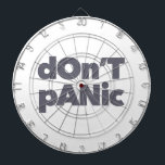 Tabla Dardos Gráfico legal moderno, simples e ousado de Não Pân<br><div class="desc">Design de tipografia moderna,  simples e ousada de um ditado que diz "Não entrar em pânico" em cinza. Arte gráfica legal,  urbana,  moderna e lúdica</div>