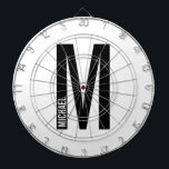 Tabla Dardos Monograma e Nome de Negrito Personalizado Moderno<br><div class="desc">Design de Monograma moderno com letra monográfica "M" personalizada e nome no estilo de letra sans sans moderno, em negrito. Presente perfeito para ele, presente de dia de os pais e muito mais.</div>