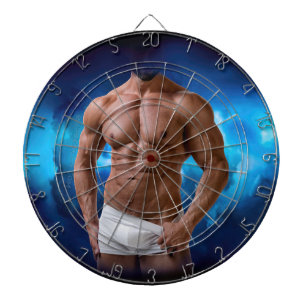Tabla Dardos SlipperyJoe homem musculoso barbudo sem camisa sei