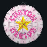 Tabla Dardos Texto Personalizado Da rosa claro Com Design De Es<br><div class="desc">Texto De Design Personalizado De Cor Da rosa claro Com Placa Dart Design Estrela Amarela. Personalize o seu gosto!</div>