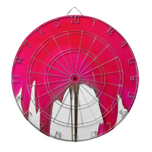 Tabla Dardos Uma Rosa vermelha maravilhosa sob o céu branco