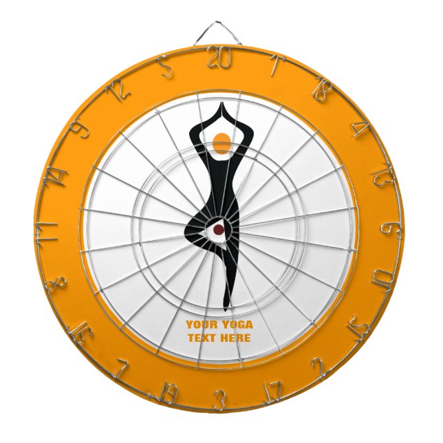 Tabla Dardos Yoga tree pose preto, costume laranja (Frente)