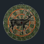 Tablero Dardos Caçador dos cervos da camuflagem<br><div class="desc">Este dartboard temático da caça tem uma imagem de uns cervos/rena que seja marrom com grandes antlers. Igualmente tem um teste padrão verde e marrom do camo e umas máscaras alternas da laranja. Este é um grande conselho do jogo para outdoorsmen, caçadores e homens com as cavernas camuflagem-temáticos do homem....</div>