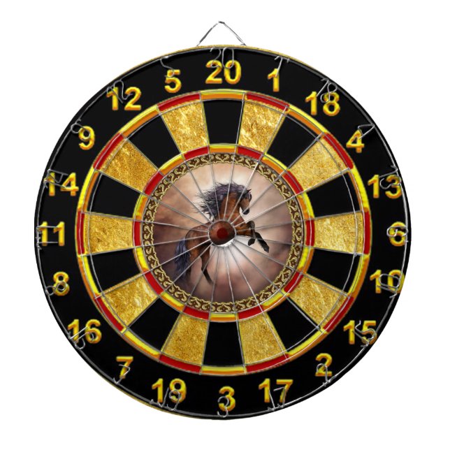 Tablero Dardos Cavalo marrom do frisão que eleva acima com nuvens (Frente)