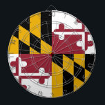 Tablero Dardos Dartboard com Flag de Maryland, EUA<br><div class="desc">Melhore sua sala de jogos com nossa prancha com a bandeira de Maryland! Celebrar a herança única de Maryland com esta prancha, mostrando orgulhosamente o design icônico da bandeira de Maryland. Apresentando um padrão marcante de alojamentos em preto e ouro alternados com uma cruz de fundo vermelha e branca, esta...</div>