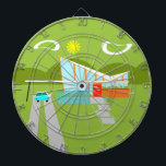 Tablero Dardos Primaveras Retro Palm House Dart Board<br><div class="desc">Esta Casa de Primaveras de Palma Retroativa com o Conselho de Arte do Carro é um sonho do amante moderno do meio século. A design de arte minimalista apresenta uma elegante casa de laranja e vidro com um teto dramaticamente inclinado de forma de marca de seleção. A porta vermelha compensa...</div>