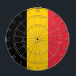 Tablero De Dardos Painéis com bandeira da Bélgica<br><div class="desc">Transforme a sua sala de jogos numa homenagem ao patrimônio belga, com o nosso prato de arte que inclui a bandeira da Bélgica! Criado com atenção meticulosa aos detalhes, esse quadro mostra orgulhosamente as incônicas faixas verticais negras, amarelas e vermelhas da bandeira belga, simbolizando a rica história e o orgulho...</div>