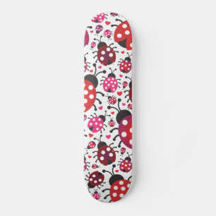 Tabuleiro de skate design do padrão retro-ladybug