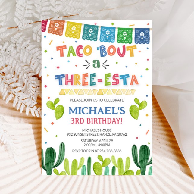 Taco sobre um convite para três esta (Criador carregado)