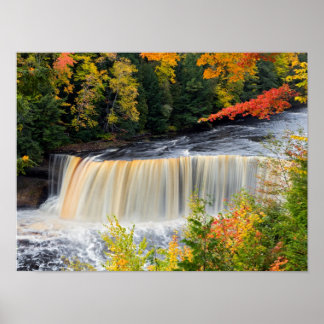 Tahquamenon cai no outono Poster