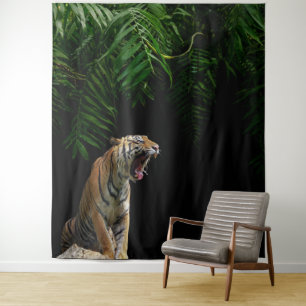 Tapeçaria de Tigre Rugindo na Selva Selvagem