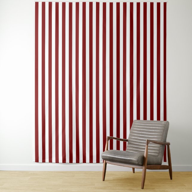 Tapeçaria Decorativa com Listras Brancas e Vermelh (In Situ)