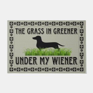 Tapete A Grama Em Greener, Sob O Meu Wiener DachshundDo