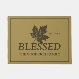 Tapete Abençoado com Folha de Maple e Nome Personalizado.