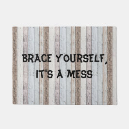 Tapete Arrume-se. É um fundo de madeira muito velha.