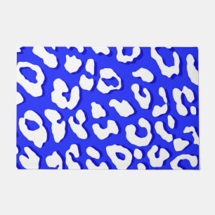Tapete Azul Escuro e Impressão do Leopardo Branco