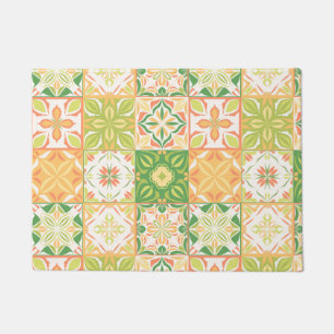 Tapete azulejos ornamentados em verde e amarelo