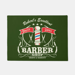 Tapete Barbershop Stylist Barber Entrando na Porta Verde