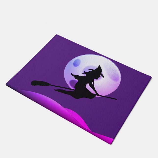 Tapete Bruxa Voadora em roxo (Inclinado)