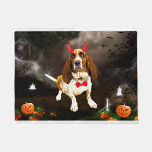 Tapete Cachorro de Caça Basset na Figurina de Halloween