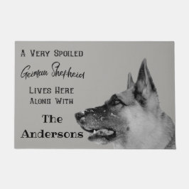 Tapete Cão de german shepherd muito estragado