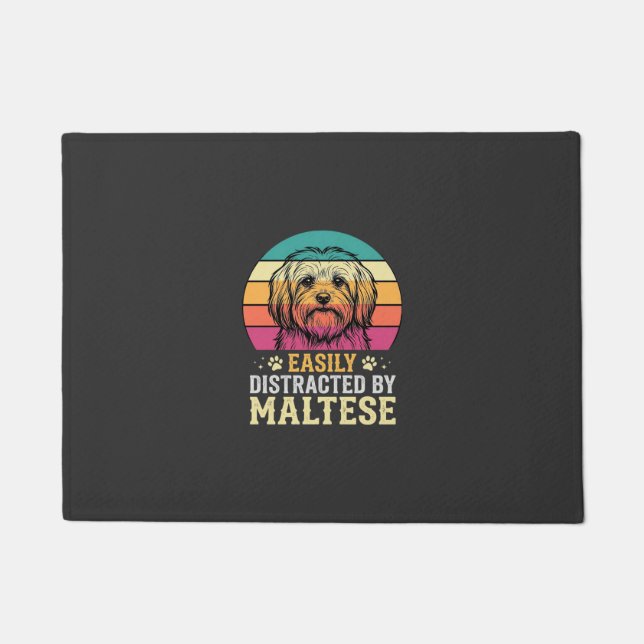 Tapete Cão Maltês Retro Pôr do Sol Distraído (Frente)