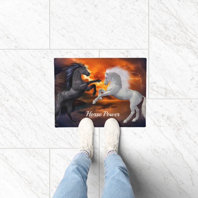 Tapete Cavalos lutando em uma tempestade de raios (Interior)