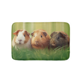 Tapete De Banheiro 3 Suínos guineenses na grama