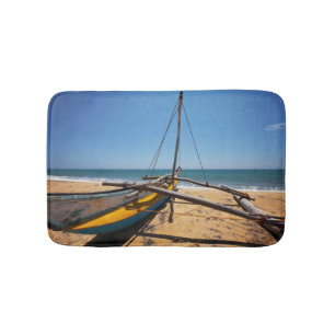 Tapete De Banheiro Barco de pesca amarrado na praia