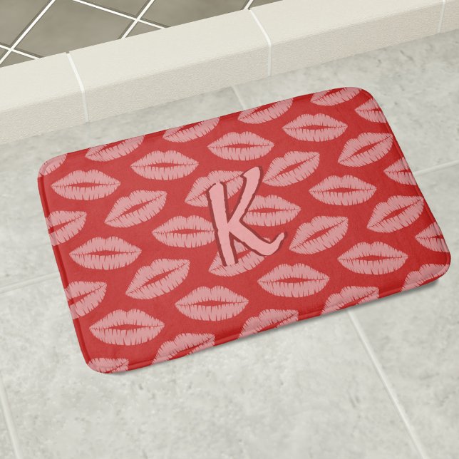 Tapete De Banheiro Bath Mat com Lábios Vermelhos e Rosa (A red & pink lipstick kiss pattern bath mat. Available in 3 sizes - small, medium & large.)