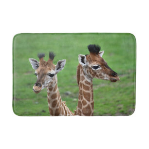 Tapete De Banheiro Bebês Mais Pobres Duas Girafas Bebidas
