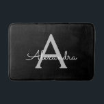 Tapete De Banheiro Black Silver Modern Script Girly Monographic Name<br><div class="desc">Preto e Prateado Nome do Monograma Simples do Script Corresponde. Isso faz a formatura perfeita,  aniversário,  casamento,  chá de panela,  aniversário,  chá de fraldas ou presente de festa de solteira para alguém que ama luxo de vidro e estilos quíticos.</div>
