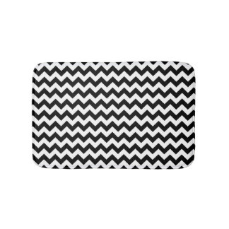 Tapete De Banheiro Chevron preto e branco clássico