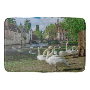 Tapete De Banheiro Cisnes brancas de Bruges