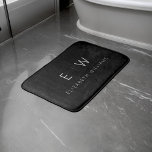 Tapete De Banheiro Clássico Elegante Moderno Monograma<br><div class="desc">Entra no luxo com nosso clássico Elegante moderno e minimalista Monograma Mat. Este tapete especial combina perfeitamente elegância no eterno com o minimalismo contemporâneo, elevando a decoração do banheiro a novas alturas. Feito com precisão e atenção meticulosa aos detalhes, esse tapete de banho é mais do que funcional; é uma...</div>
