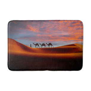 Tapete De Banheiro Desertos Man & Camels in the Sand Dunes
