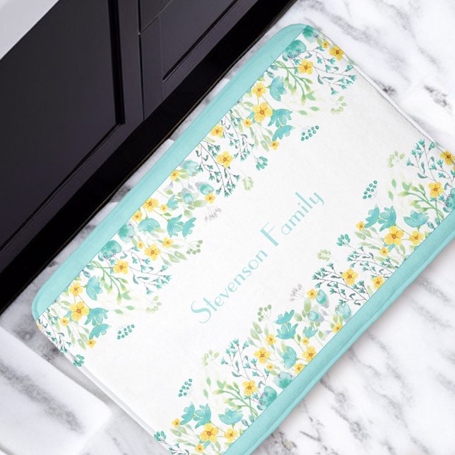 Tapete De Banheiro Floral Aqua Blue Yellow Wilflower Family Name (Floral Aqua Blue Yellow Wildflowers Family Name Bath Mat)