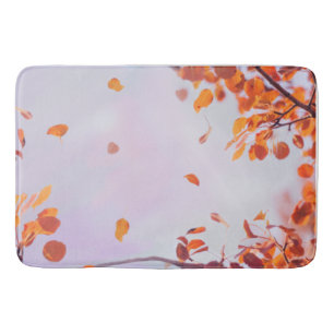 Tapete De Banheiro Folhas Voadoras Na Estação De Queda No Céu Lavanda