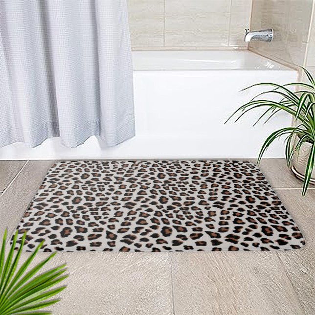Tapete De Banheiro Impressão Leopardo (Leopard Print Bath Mat by Looly Elzayat)