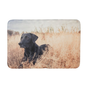 Tapete De Banheiro Labrador Preto De Grama Seca