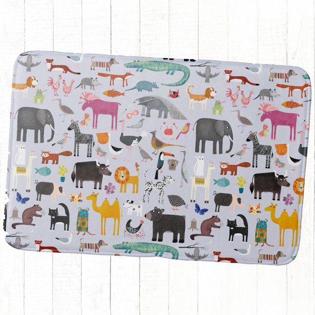 Tapete De Banheiro Menagerie animal (Fun animal menagerie with wild, safari, zoo and pet animals and birds pattern bath mat)