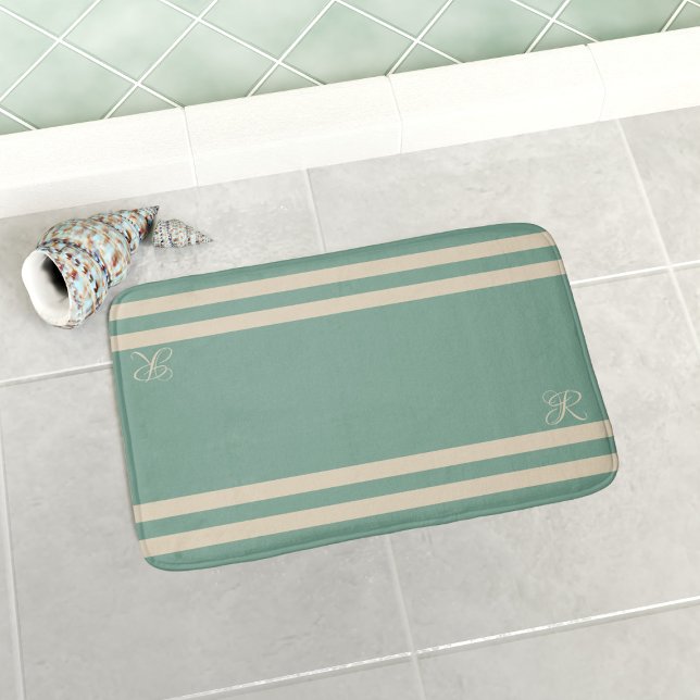 Tapete De Banheiro Monograma Elegante de Turquesas e Gelados (An ocean green bath mat with sailor stripes and your initial. Available in 3 sizes - S, M & L)