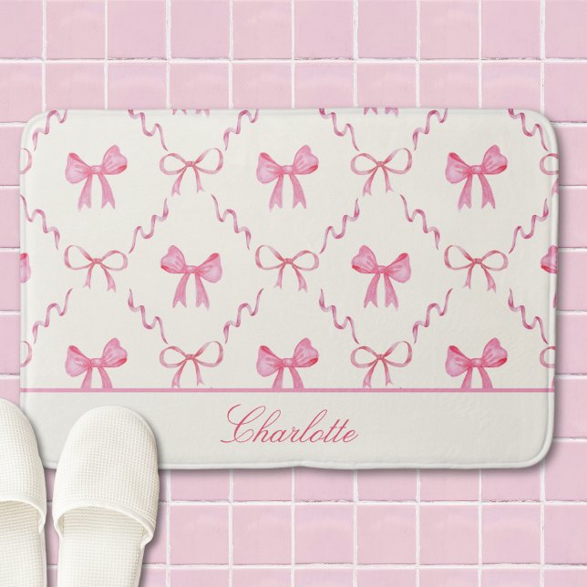 Tapete De Banheiro Pink Bow Coquette Bath Mat (pink coquette bow calligraphy script bathmat with custom name, cute personalized gift for her)